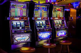 evotaya Game Lobby showing slots, live casino and fish game tiles on mobile